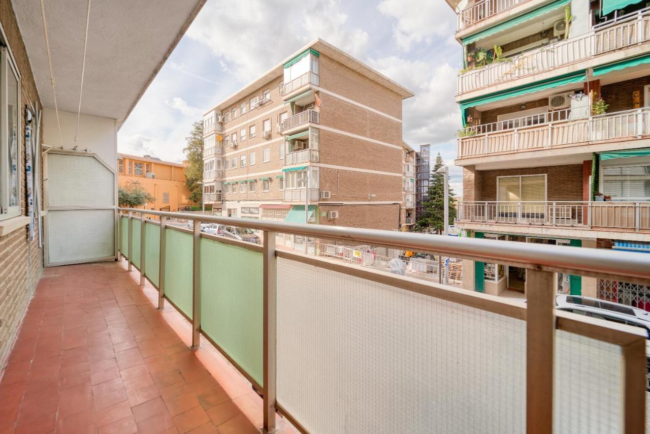 B Casacafe Madrid Pozuelo 2 Bano Fuera De La Habitacion O Compartido Pozuelo de Alarcón Kültér fotó